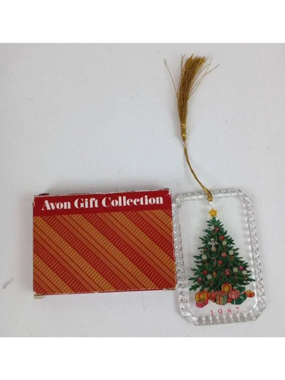 Vintage 1987 Avon 24% Lead Crystal Tree Christmas Tree Ornament IOB